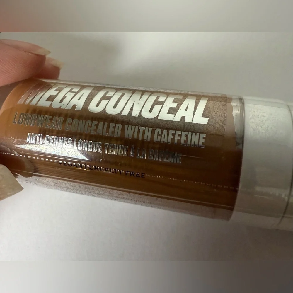 Makeup Obsession Mega Conceal in Shade 15